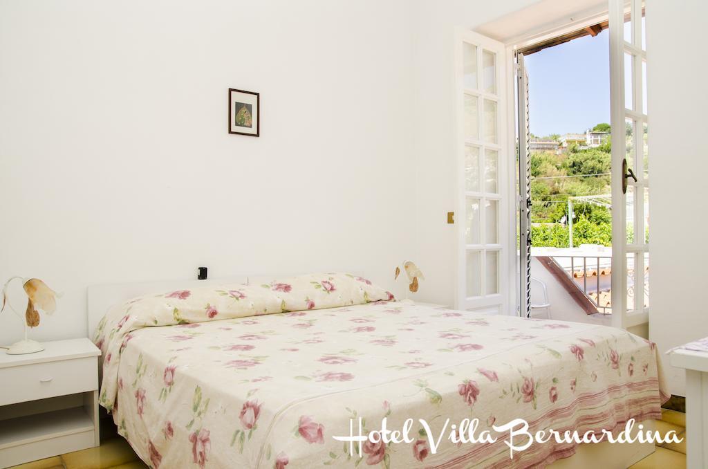 Hotel Villa Bernardina Forio di Ischia Camera foto